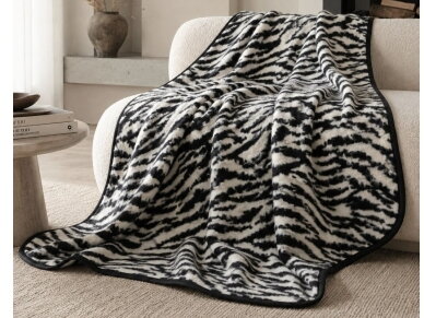 Merinosų vilnos antklodė-pledas "Zebras" 1