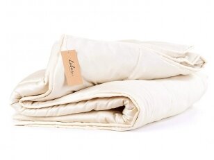 Universali rankų darbo su vilnos užpildu antklodė (450 g/m²)